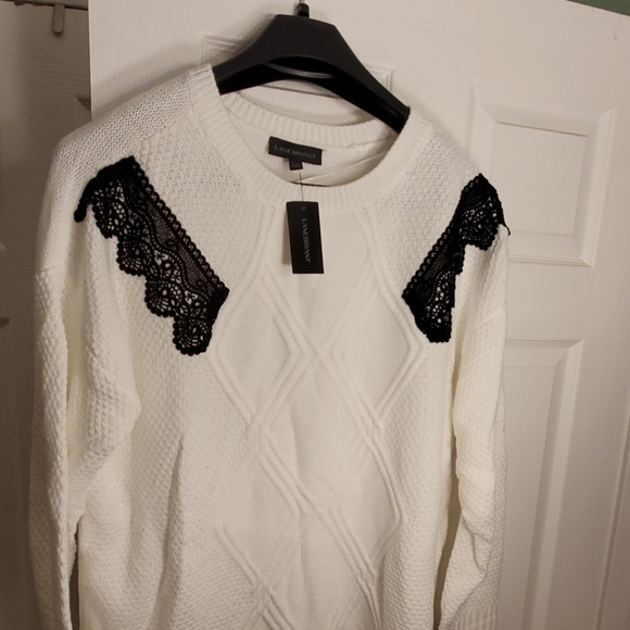 Sweater - Picture 1 of 2